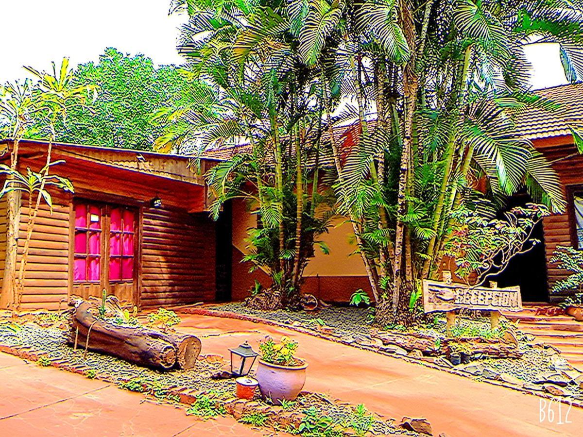 Auberge de jeunesse Garden Stone à Puerto Iguazú Extérieur photo